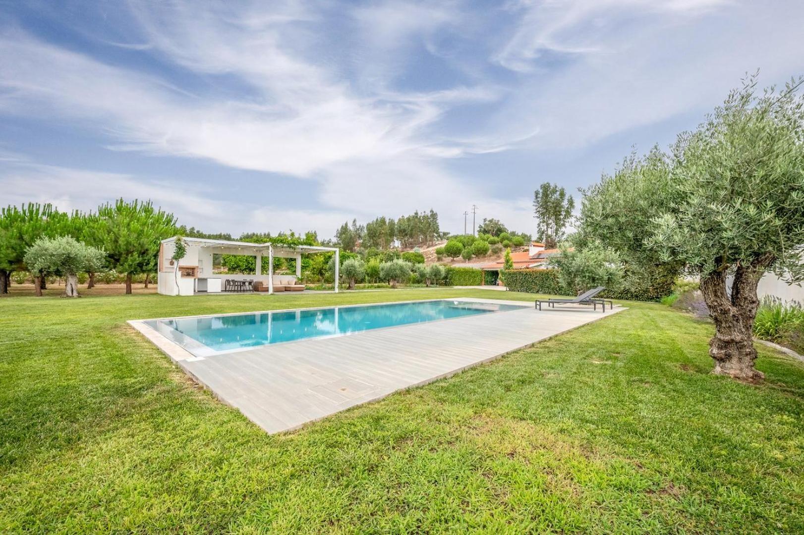 Refreshing Poolside Escape In Ponte De Sor Hotel Eksteriør billede